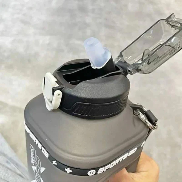 Handled Motivational Water Bottle with a Straw 1.5L - Image 3