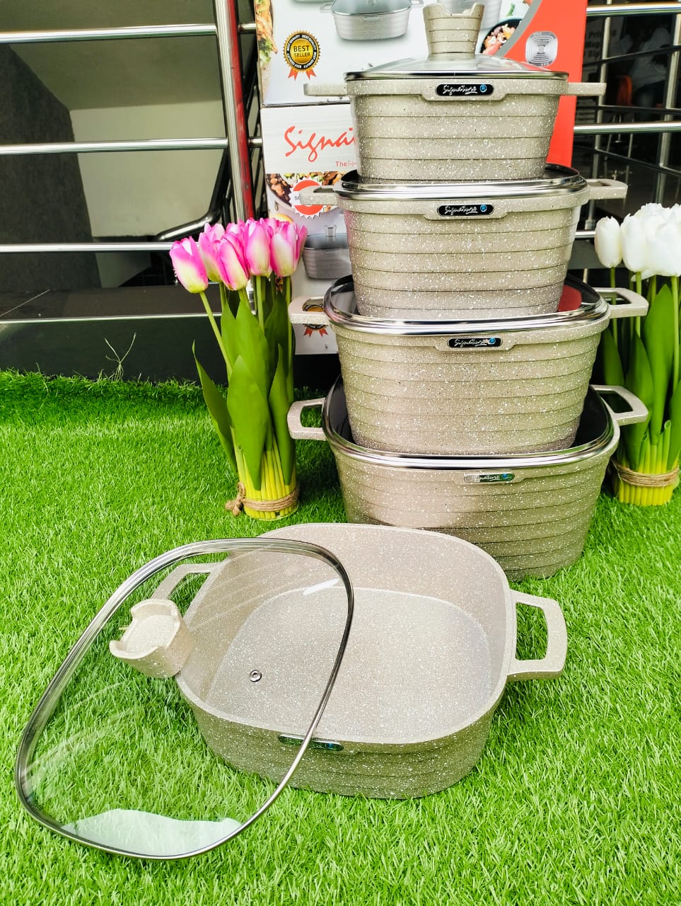 10 pcs Square Granite Die Cast Cookware Sets. - Image 2