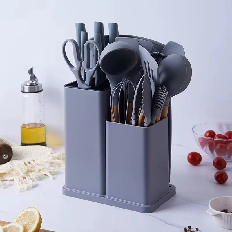 19 pcs Silicon spoons with knives and chopping board. - Image 7