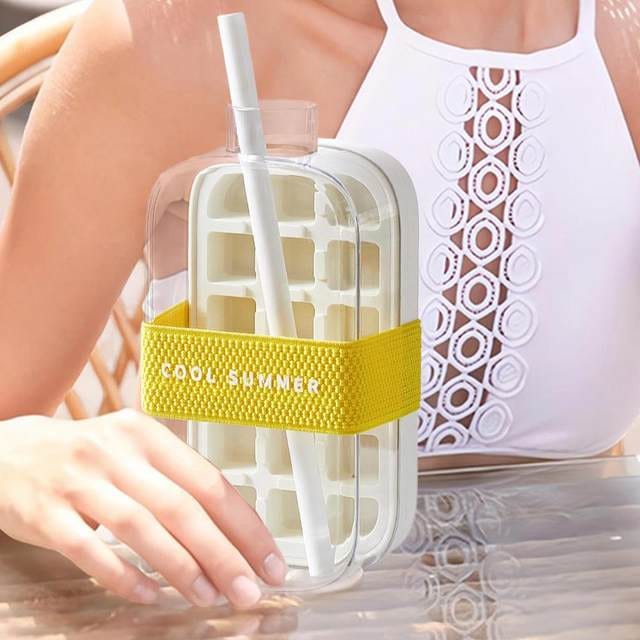 2-in-1 ice cube bottle with an integrated ice cube tray and a straw - Image 7