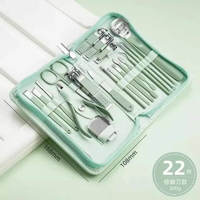 Manicure/ Pedicure Set 22pc - Image 3