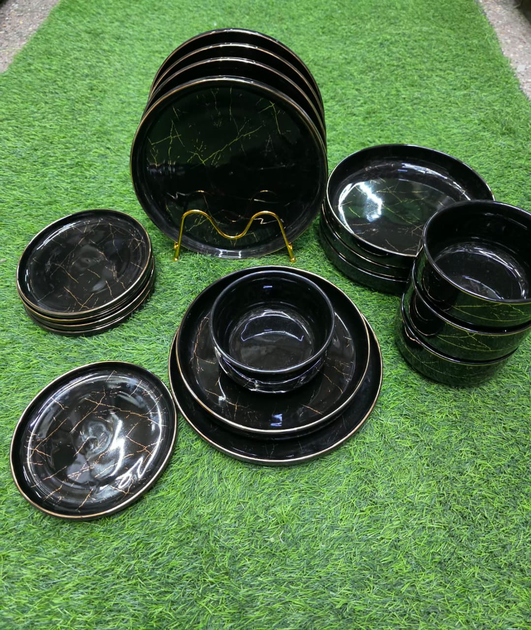 24pcs Black Gold European Porcelain Dinner Set - Elevate Your Nairobi Home - Image 3