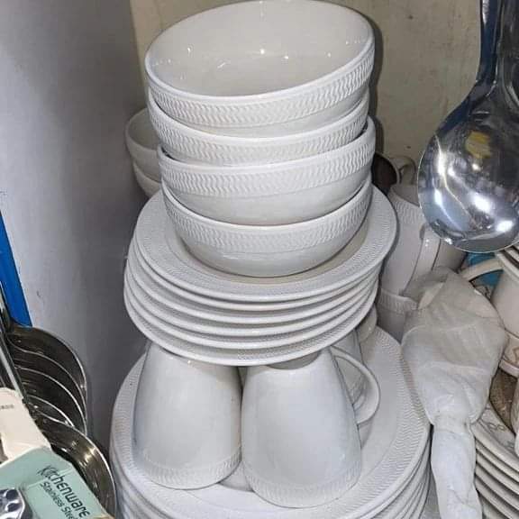 24pcs Ceramic Dinner Set – Plates, Bowls & Cups - Image 6