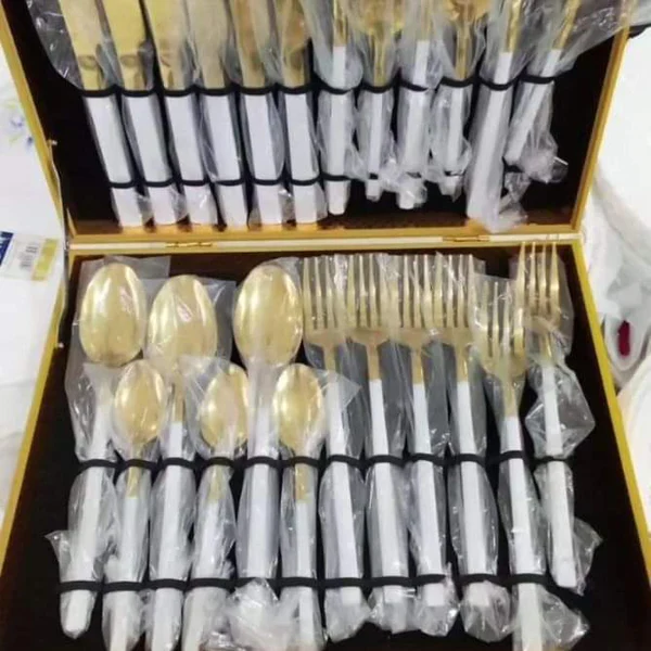 24pcs Cutlery Set in a Gift/ Briefcase - Image 2