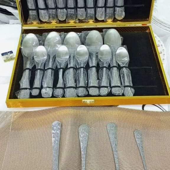 24pcs Cutlery Set in a Gift/ Briefcase - Image 3