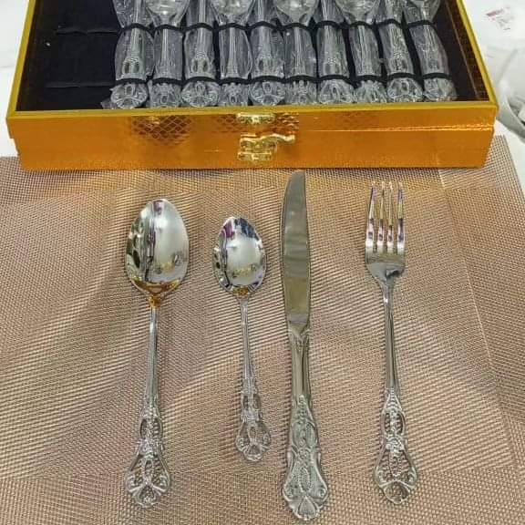 24pcs Cutlery Set in a Gift/ Briefcase - Image 4