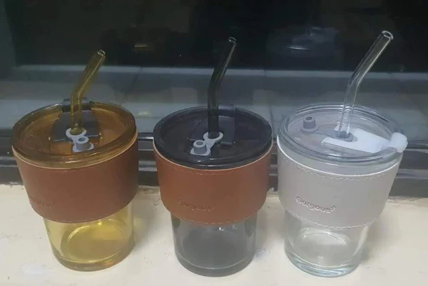 300ml Cup with straw and removable cover - Image 7