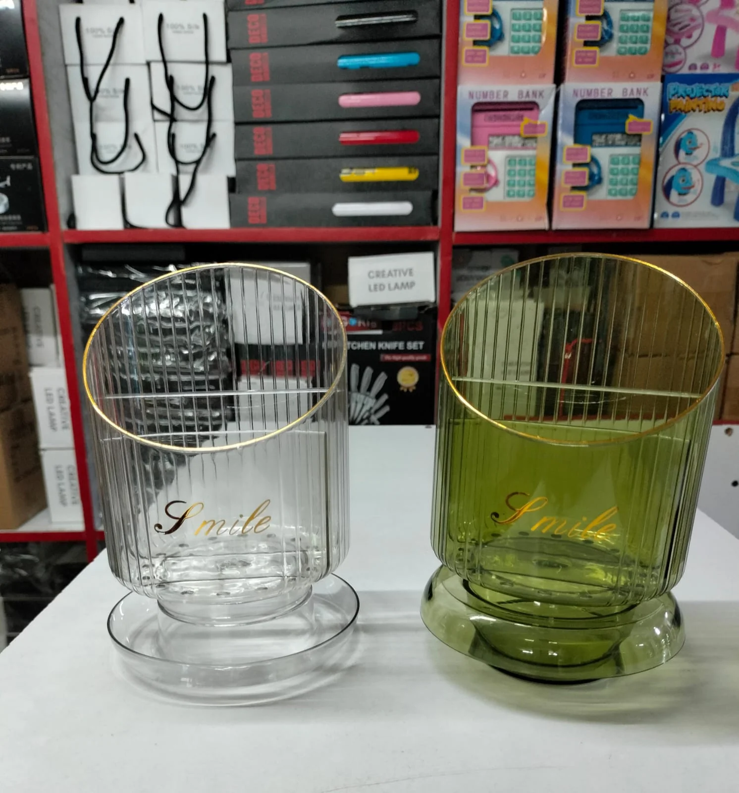 360° Rotating makeup brush holder. - Image 6