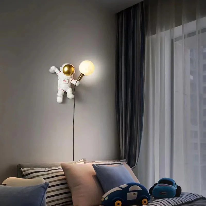 3D Astronaut Wall Lamps Modern Moon Décor for a Stellar Ambiance - Image 2