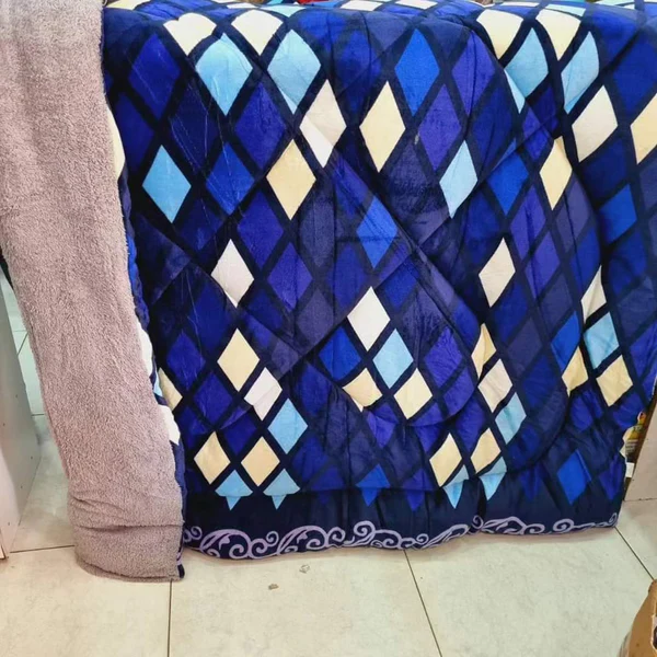 6*6 Soft Warm Woolen Blankets - Image 5