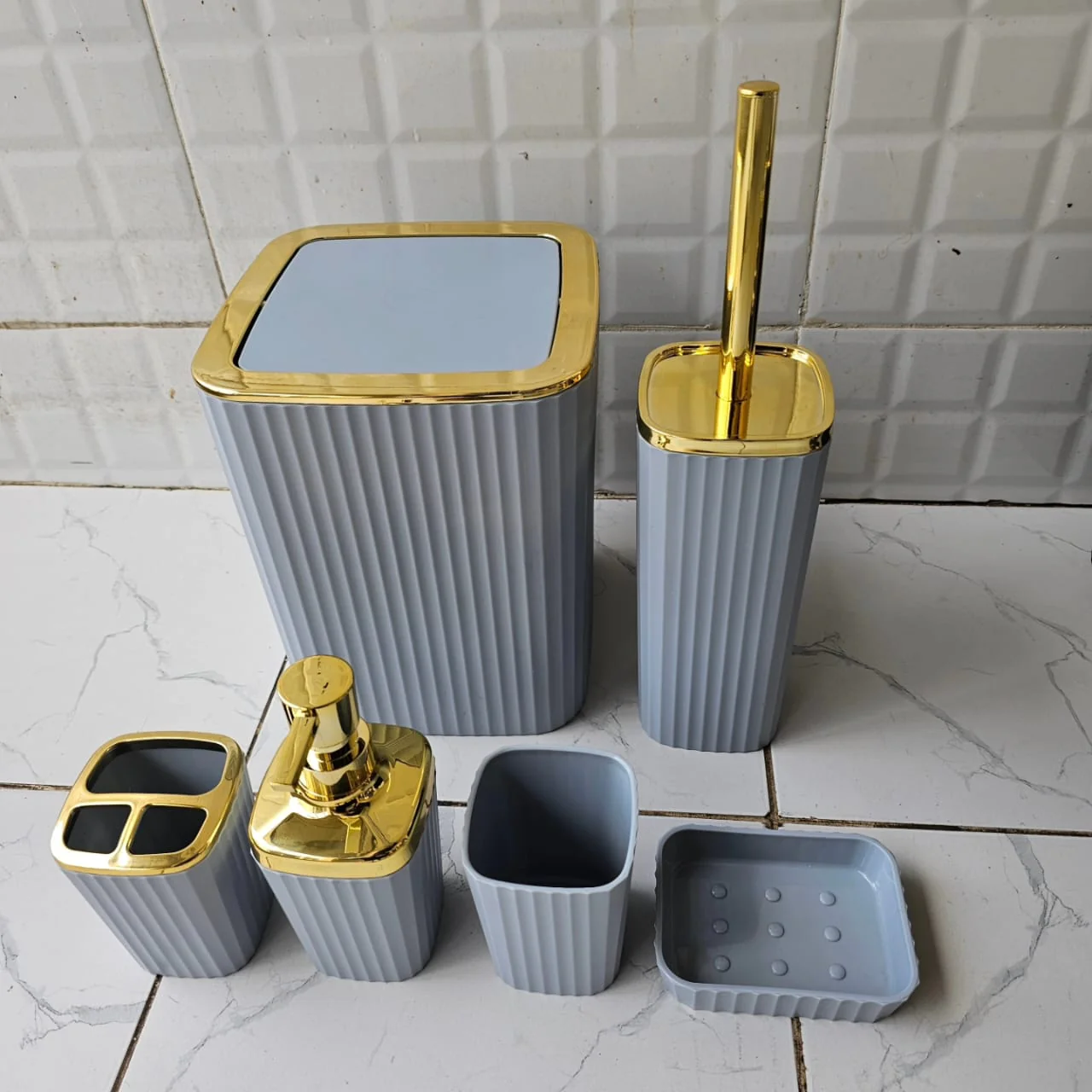 6 in 1 bathroom accessories set with gold ring. - Image 6