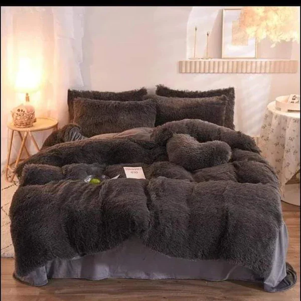 6pc Luxury designs Velvet plush Fluffy Duvet set - Image 4