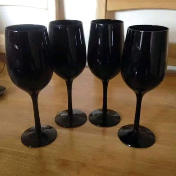 6pcs Black Glass Goblets - Image 5