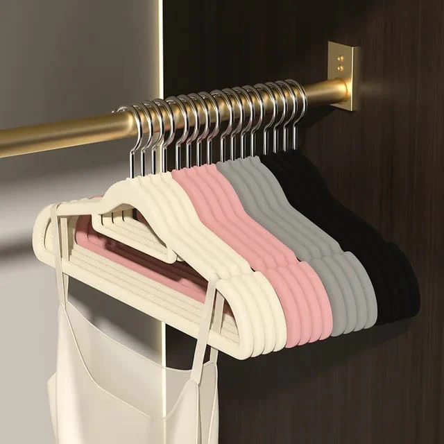 10pcs velvet hangers - Image 10