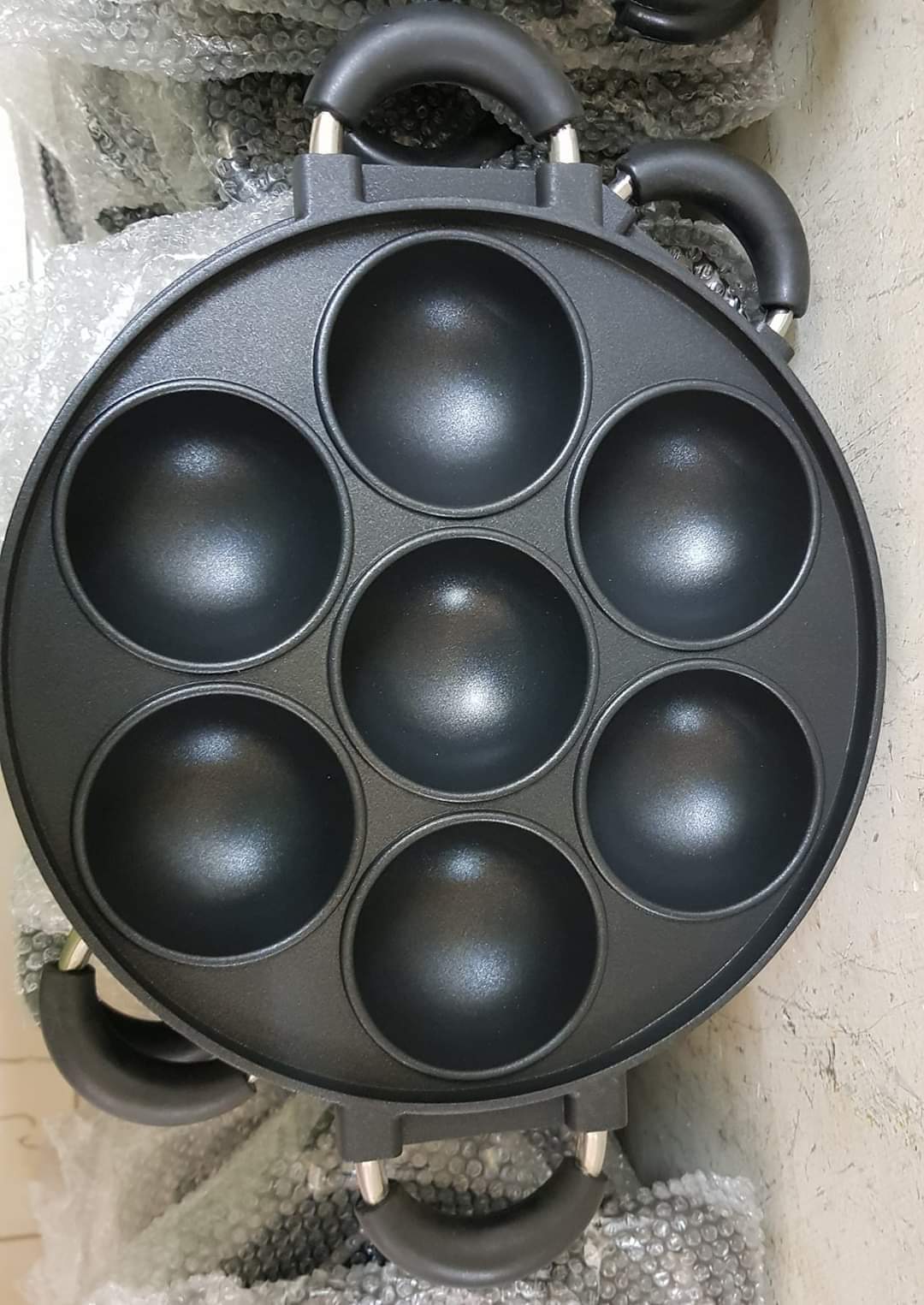 7 Holes Heavy Die Cast Vitumbua Pan - Image 2