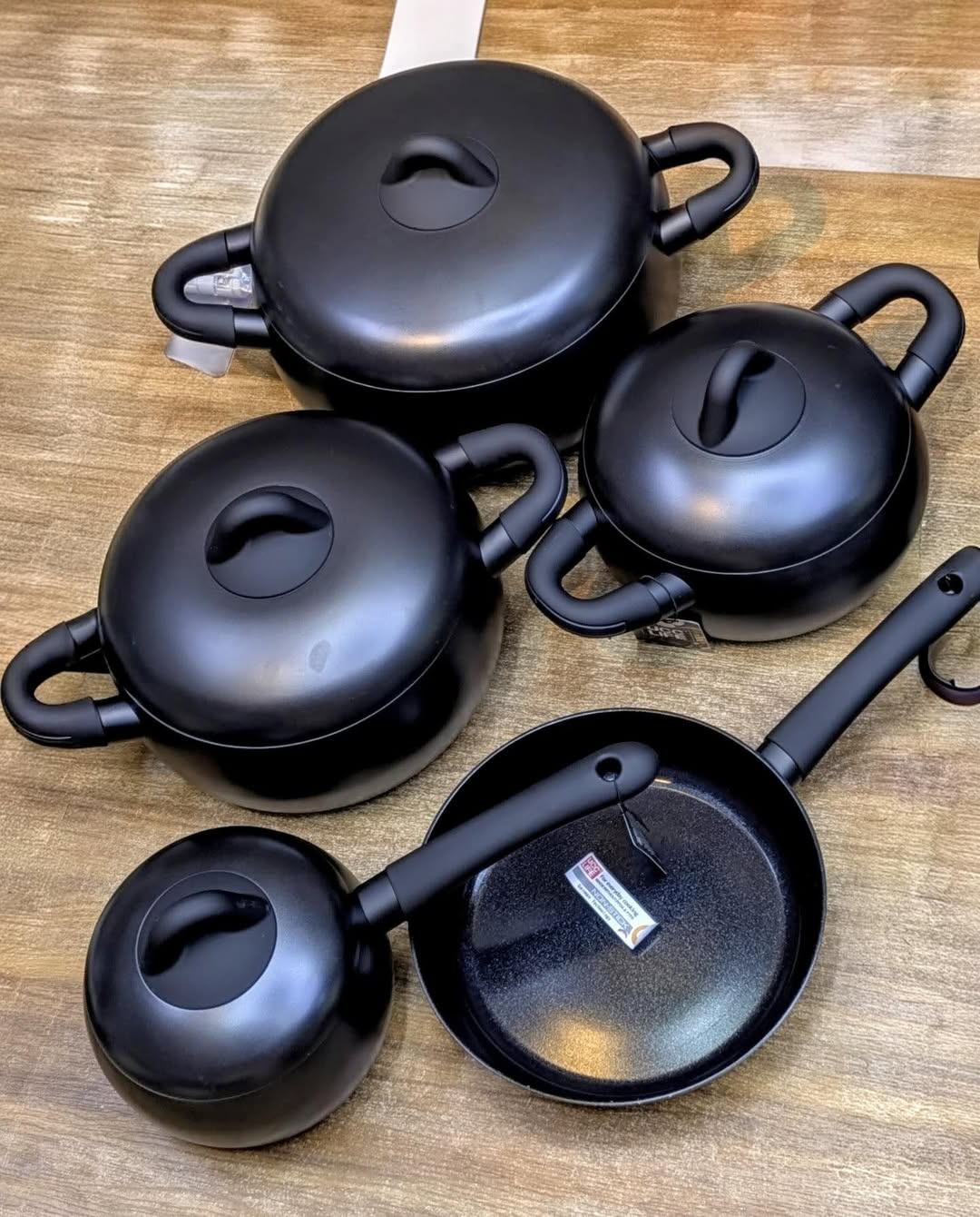 9-Piece Forged Aluminium Ceramic Cookware Set Kenya | PFOA Free Non-Stick Ceramic Coating Pots & Pans Set, Casserole Set with Lids, Healthy Ceramic Cooking Pots, Induction Compatible Sufuria Set Kenya - Image 2