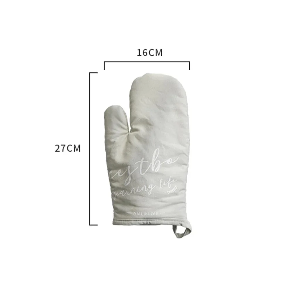 A Pair of Nordic Oven Gloves - Image 3