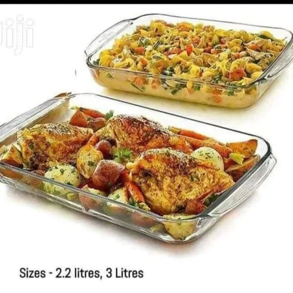 A set of 2 rectangular glass baking tins - Image 4