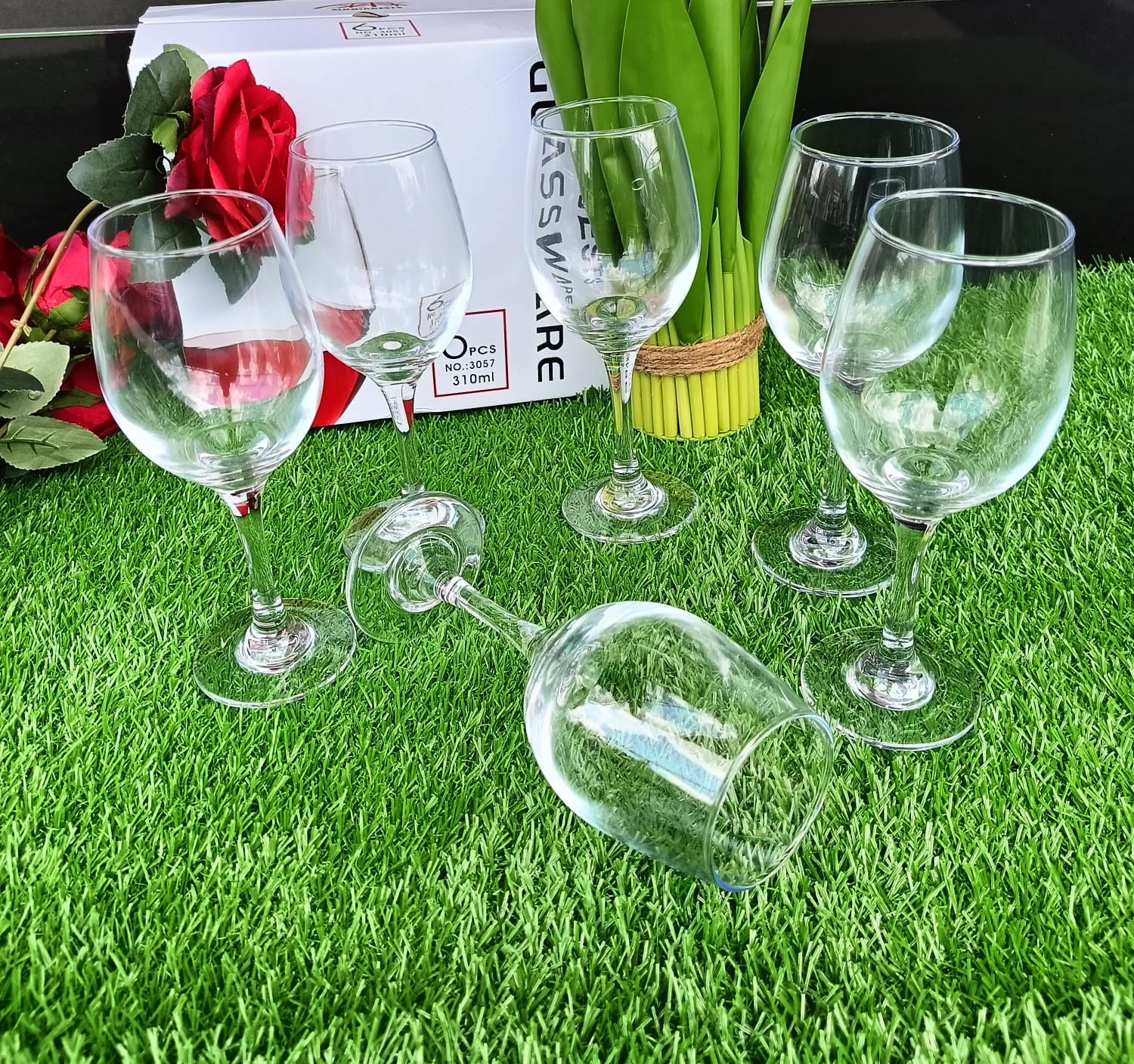 A set of 6 wine glasses - Image 2
