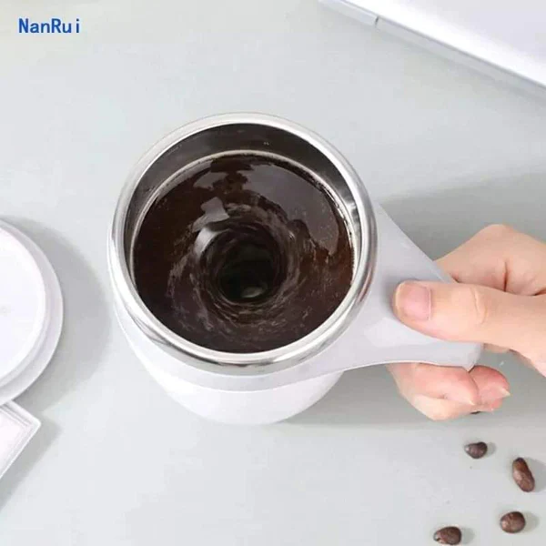 Battery operated self stirring cup - Image 2