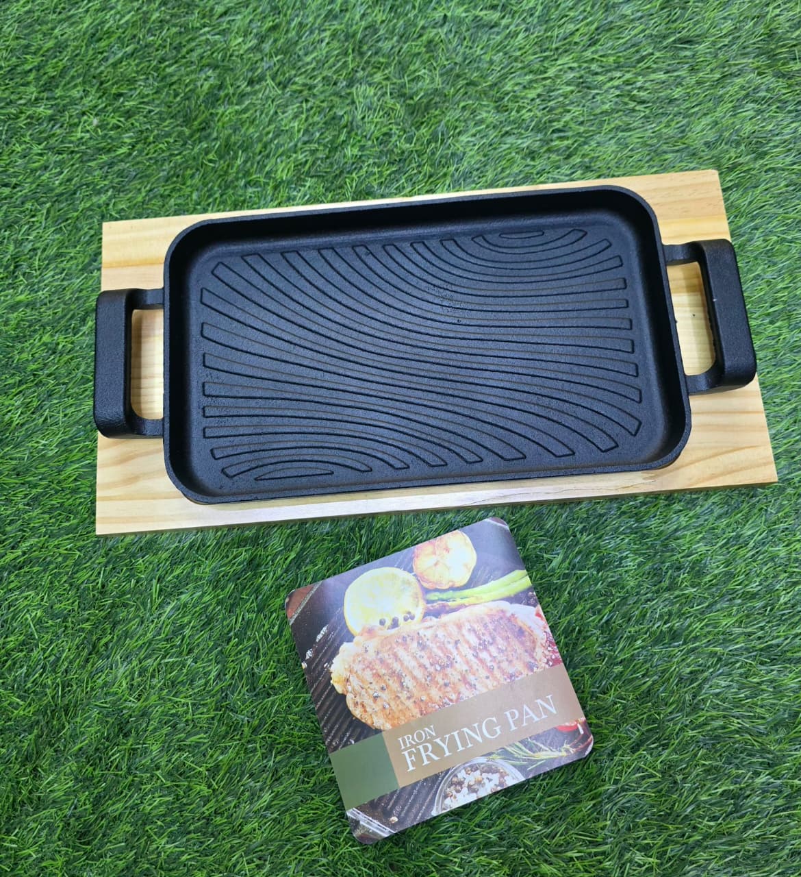 Cast Iron Sizzling plate Grill Pan & Steak Plate –Wooden Base - Image 3