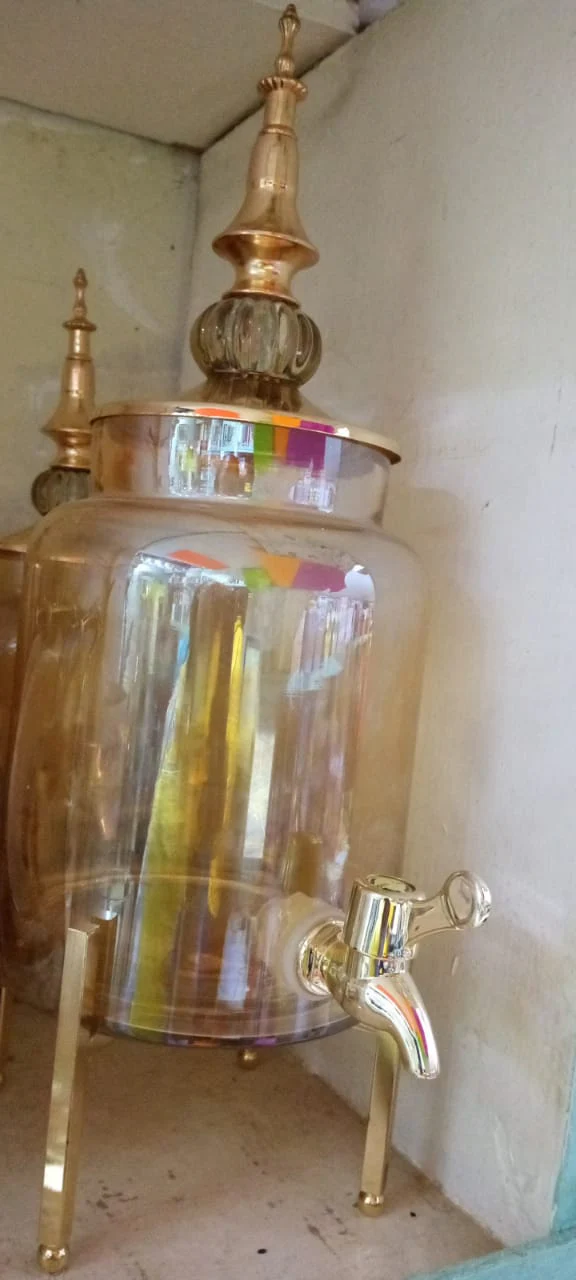 Decanter with tap small - Image 2
