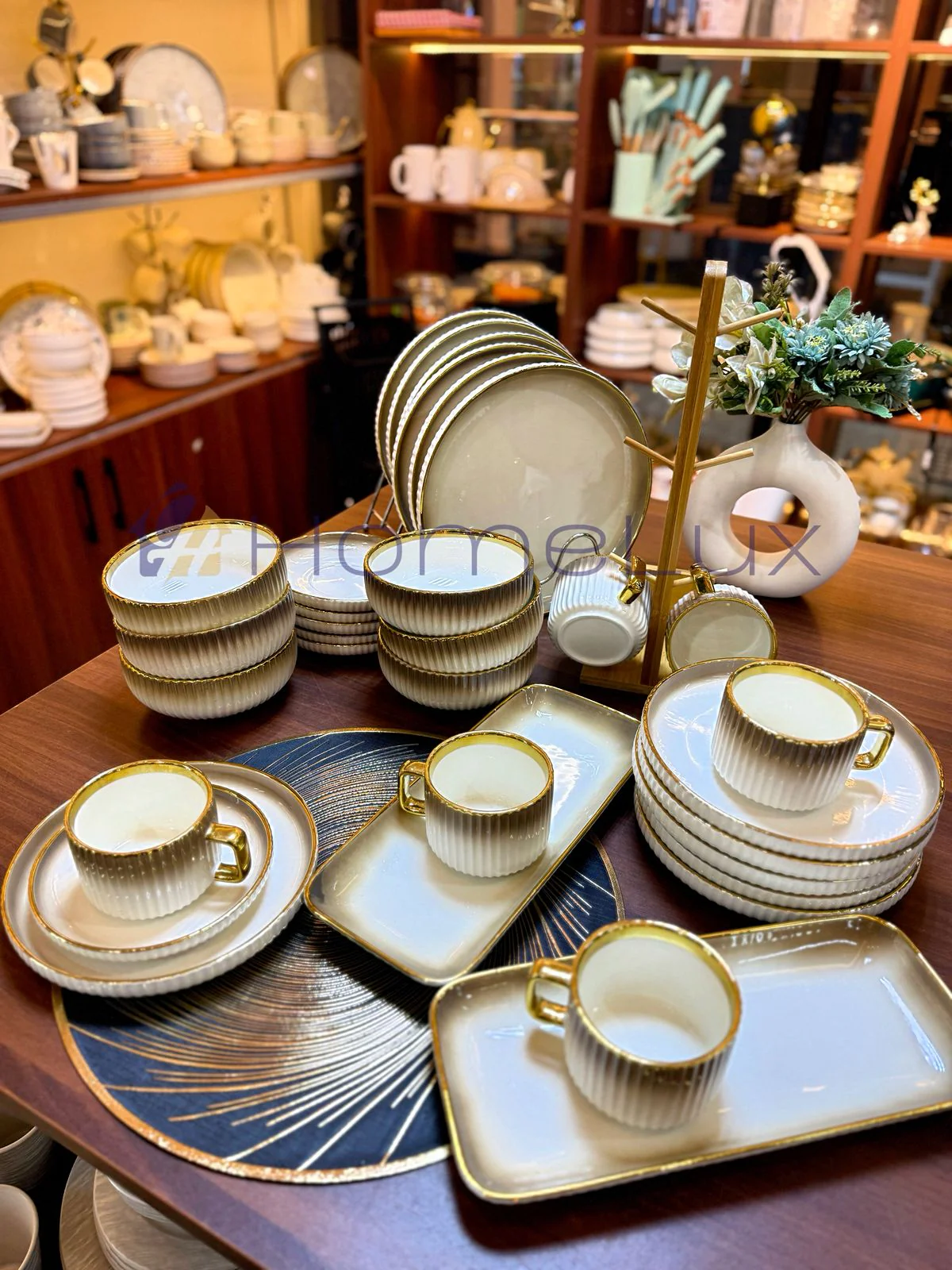 32pcs Porcelain Dinner Set (Elegant European Style) – 6 People - Image 3
