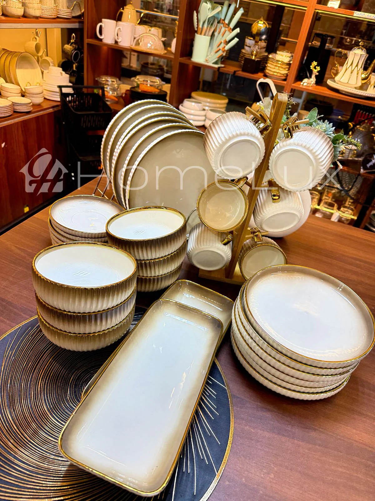 32pcs Porcelain Dinner Set (Elegant European Style) – 6 People - Image 4