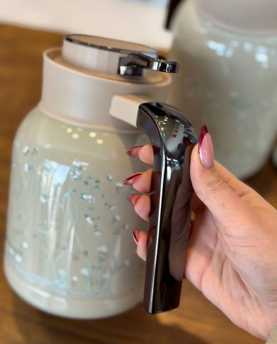 Feenik 2L Vacuum Flask | Unbreakable Insulated Flask, Keeps Hot 24 Hours - Image 13