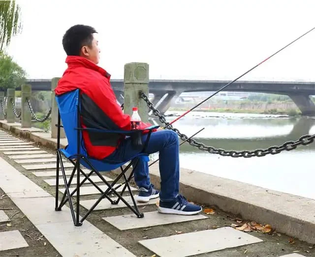 Foldable camping chair with cup holder pouch - Image 7