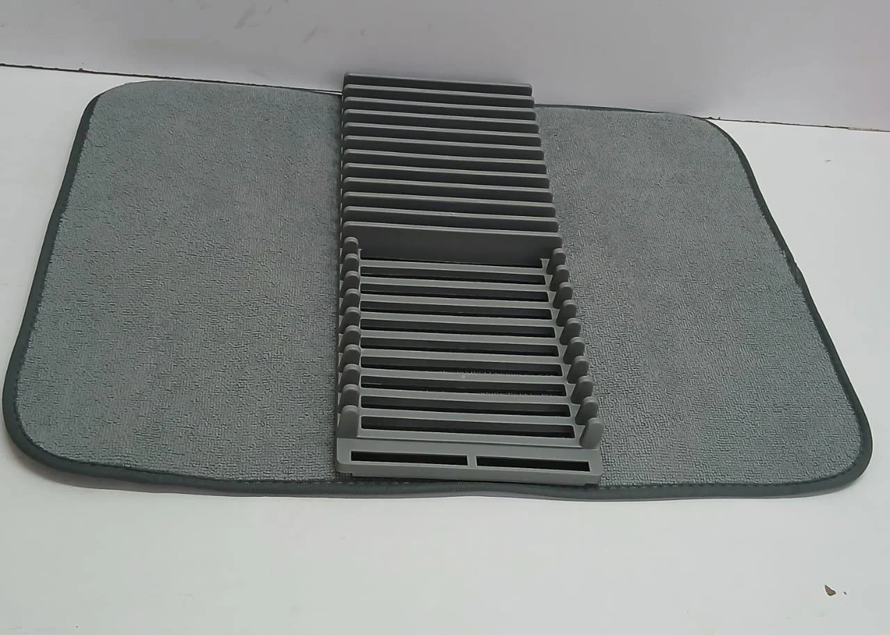 Foldable Microfibre Kitchen Drying Mat & Dish Drying Pad – Absorbent - Image 3