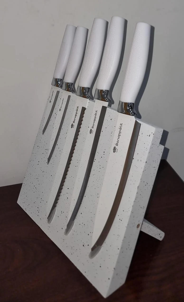 German standard Gottiny or Bonappetit brand 6pc knife set with magnetic block holder - Image 4