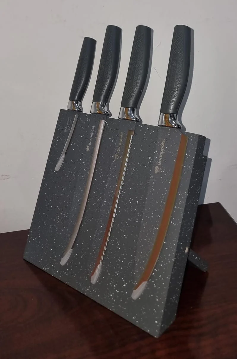 German standard Gottiny or Bonappetit brand 6pc knife set with magnetic block holder - Image 6