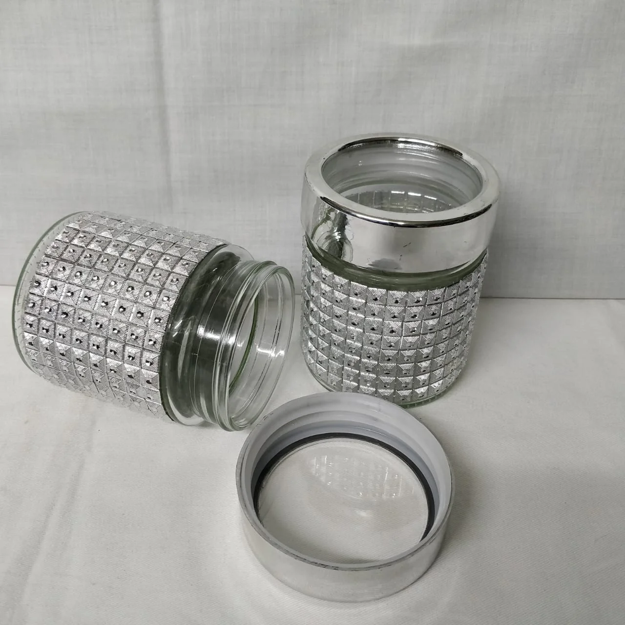 Glass Gold/Silver Jar with Lid 300ml - Image 2