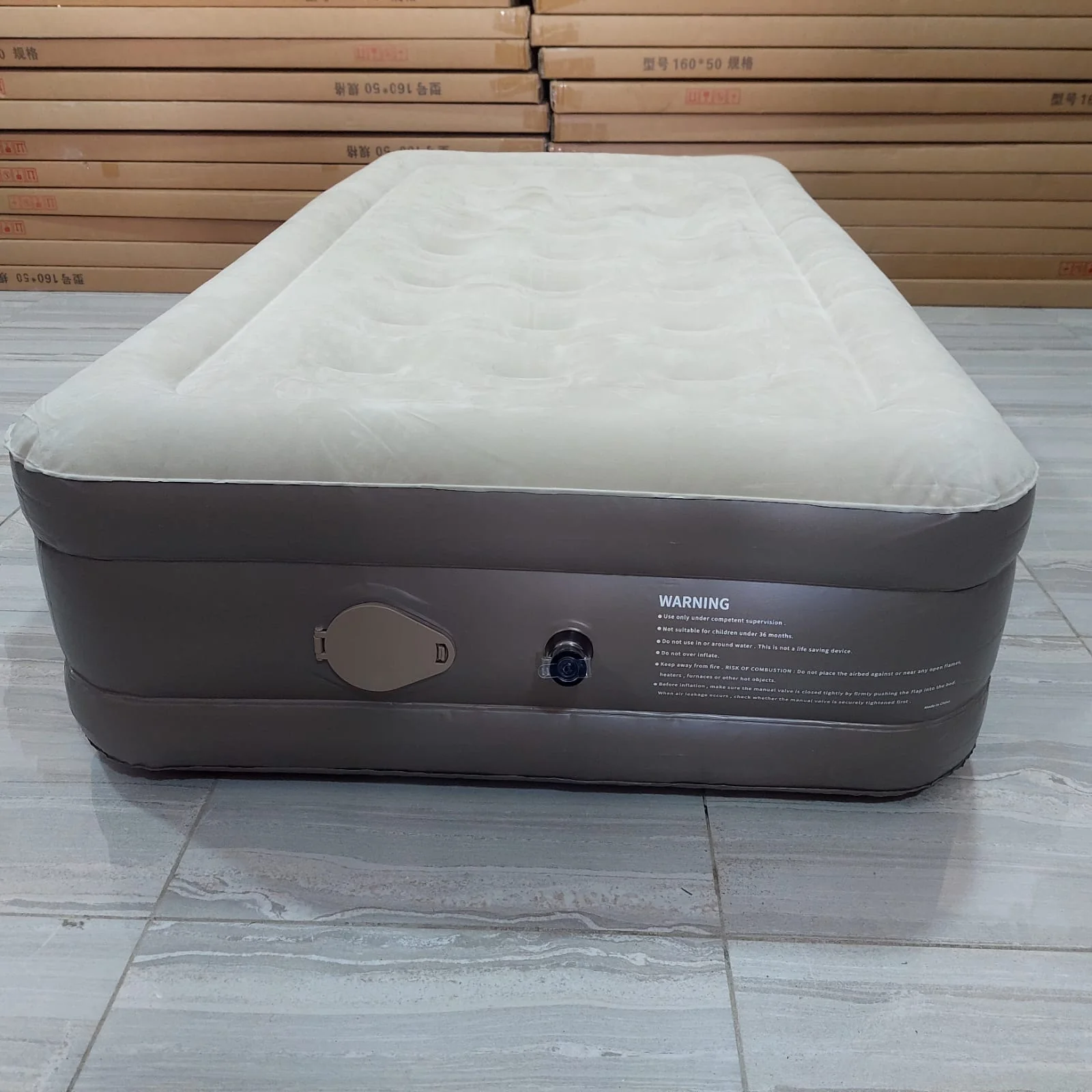 Inflatable Airbed/ Air Mattress with in built Pump - Image 4