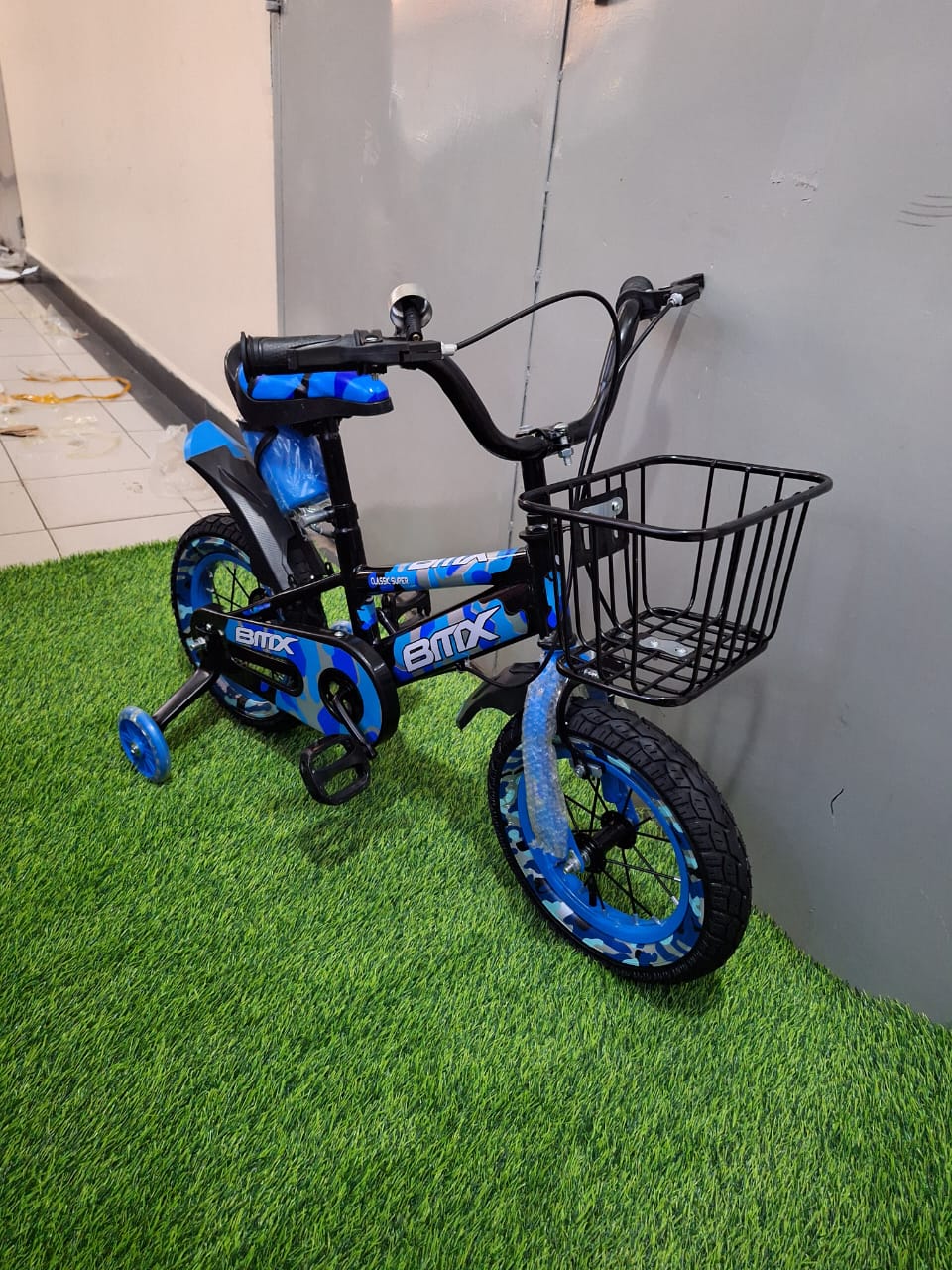 Kids Bike Bicycle Size 12 - Image 4