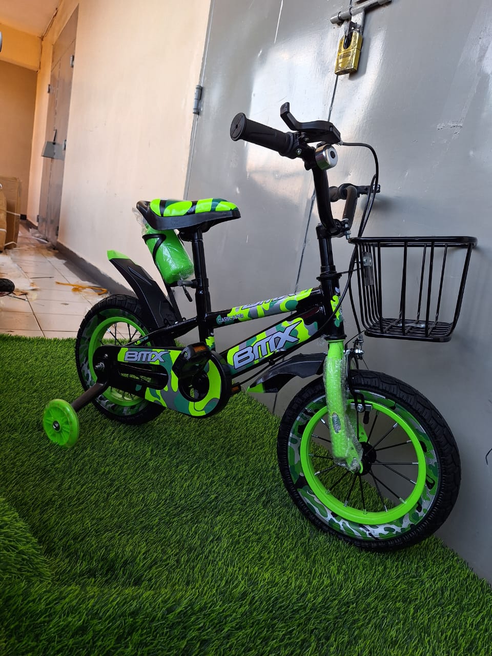 Kids Bike Bicycle Size 12 - Image 5