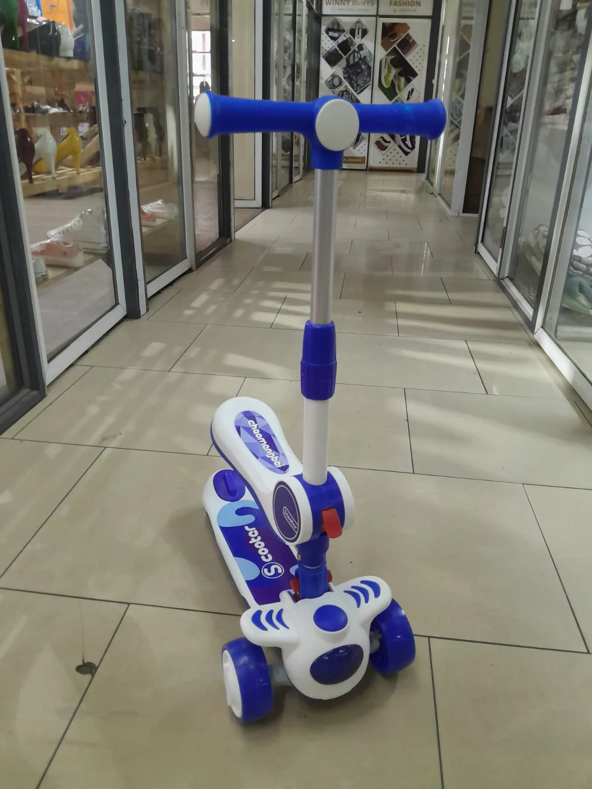 Kids scooter with a seat - Image 2