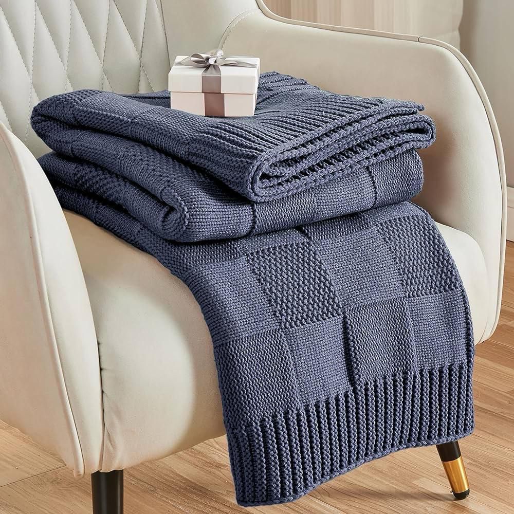 Knitted Throw Blanket - Image 5
