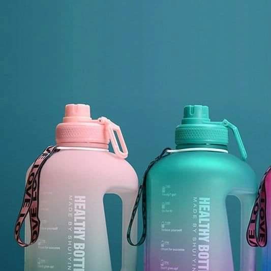 Large capacity 2.5L water bottle - Image 3