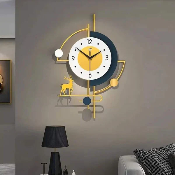 Large Classic Wall Clock - Image 3