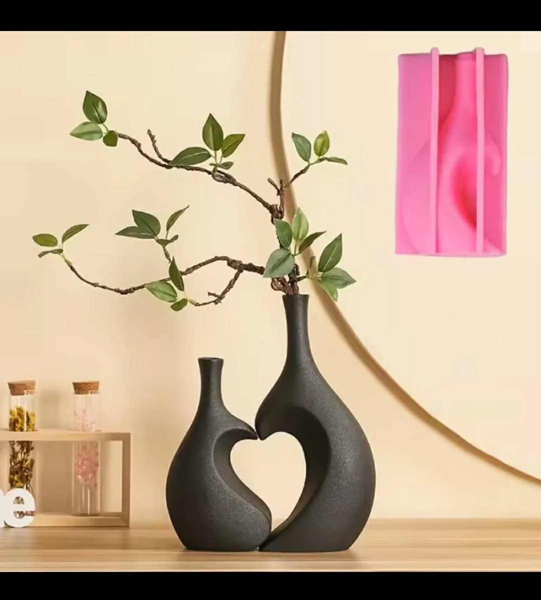 LARGE HOLLOW HEART VASE - Image 3
