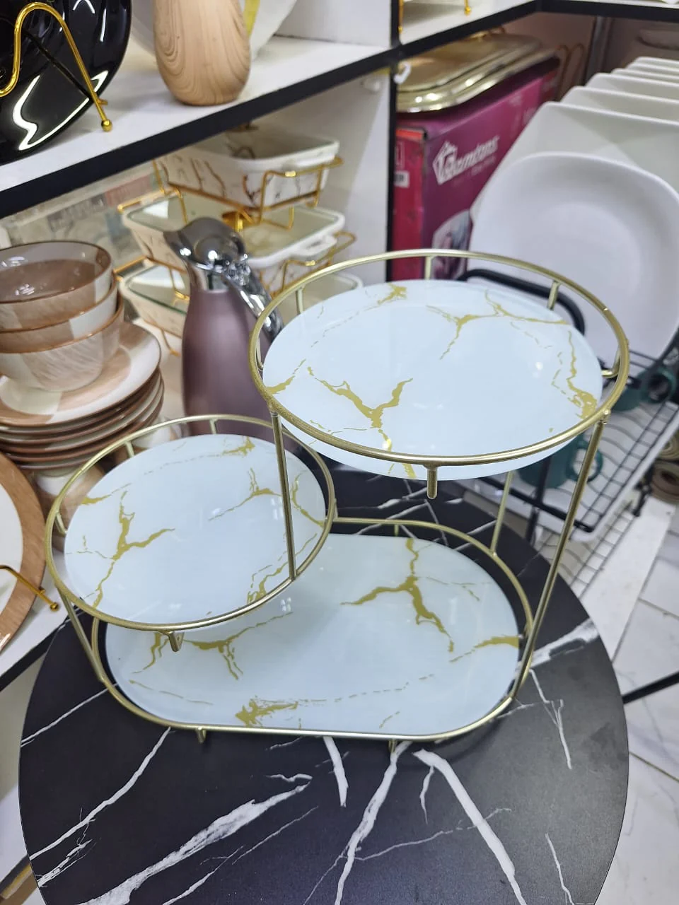 Light Luxury Storage Shelf/Cosmetics Toiletries Organizer. - Image 4