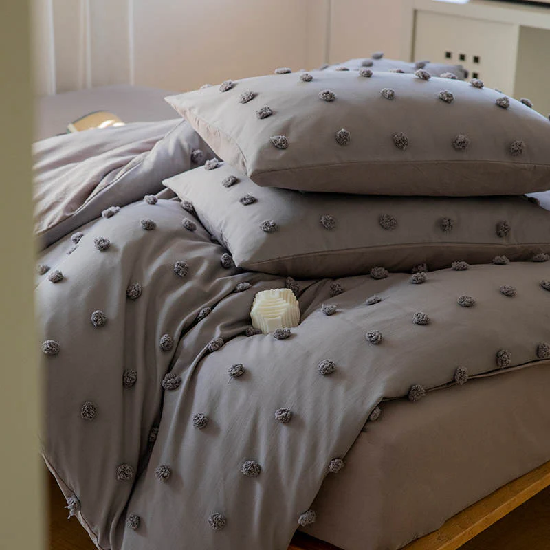 Luxury Tufted Dot Design Duvet cover set - Image 3