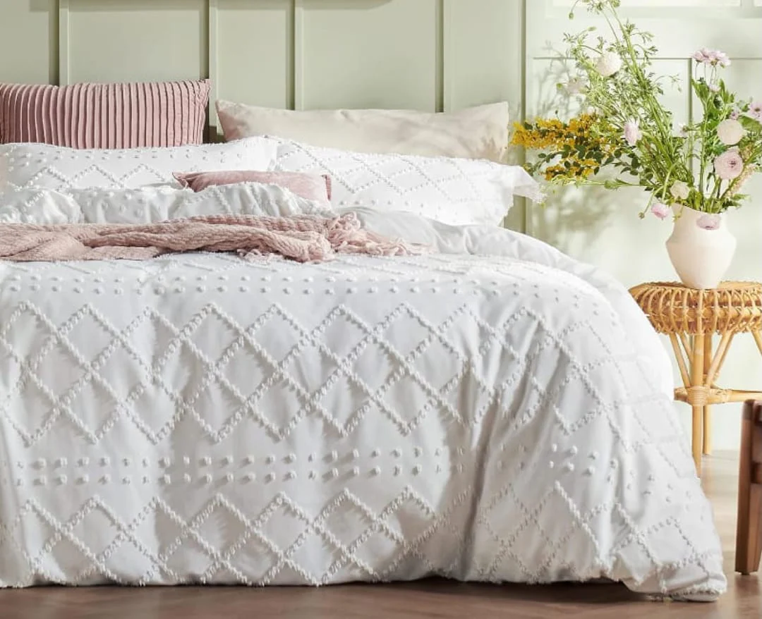 marble and tufted duvet cover - Image 6