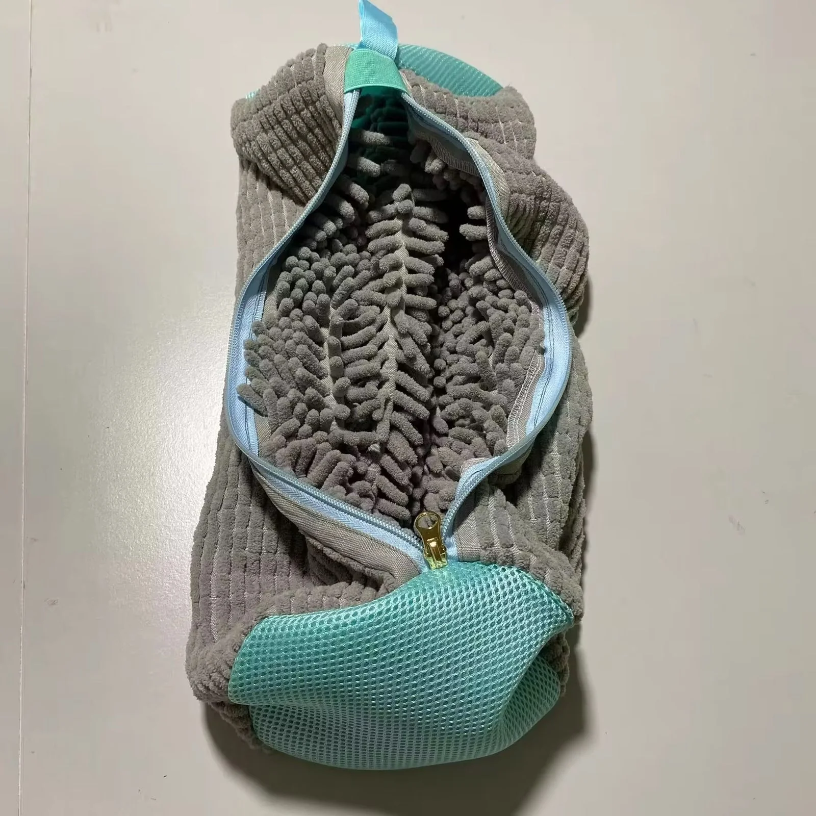 Microfiber Shoe Washing Machine Bag – Anti-Deformation Chenille Shoe Laundry Bag 39x19cm - Image 6