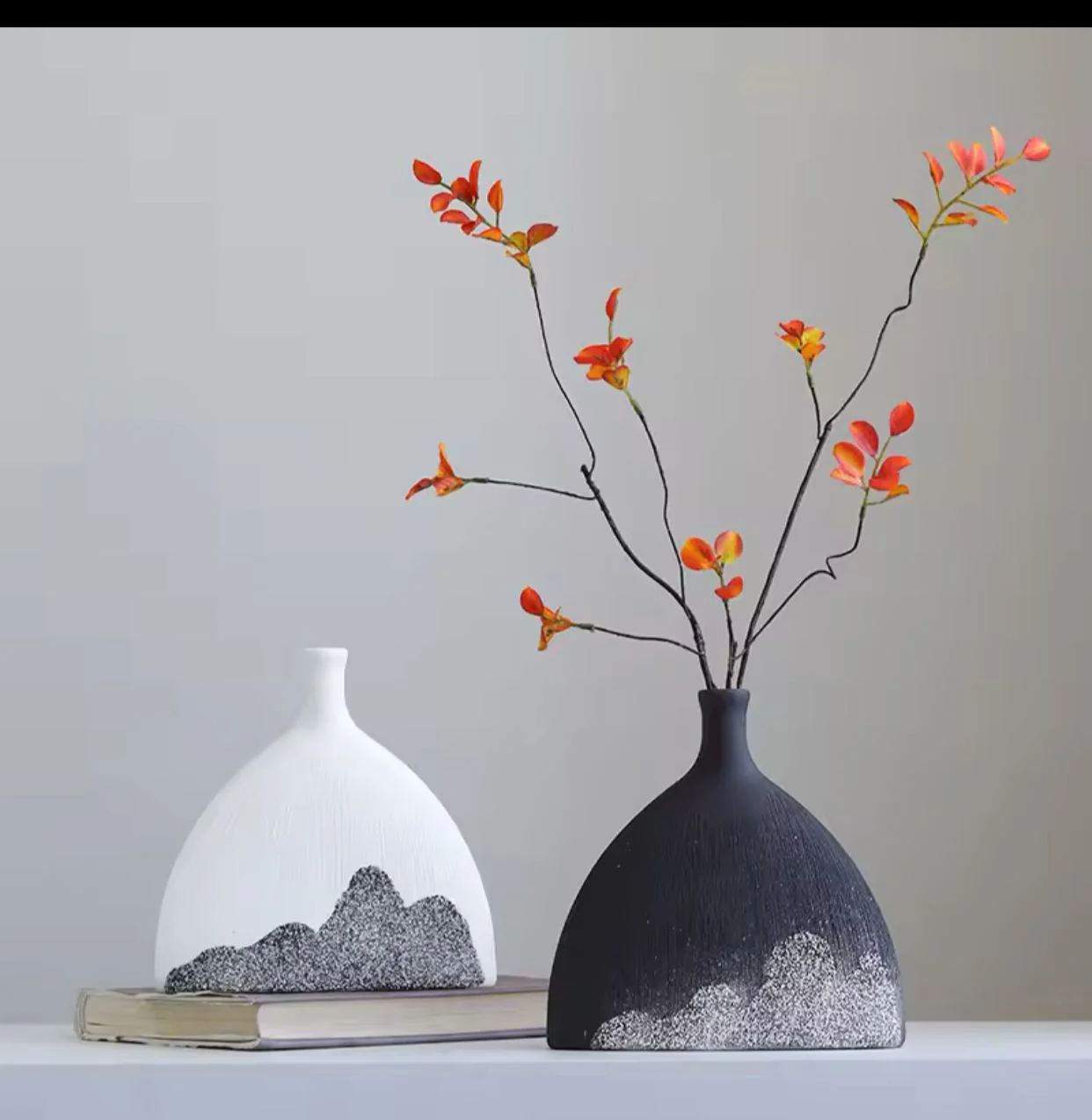 Modern Ceramic Vase - Fish-Tail Design - Image 2