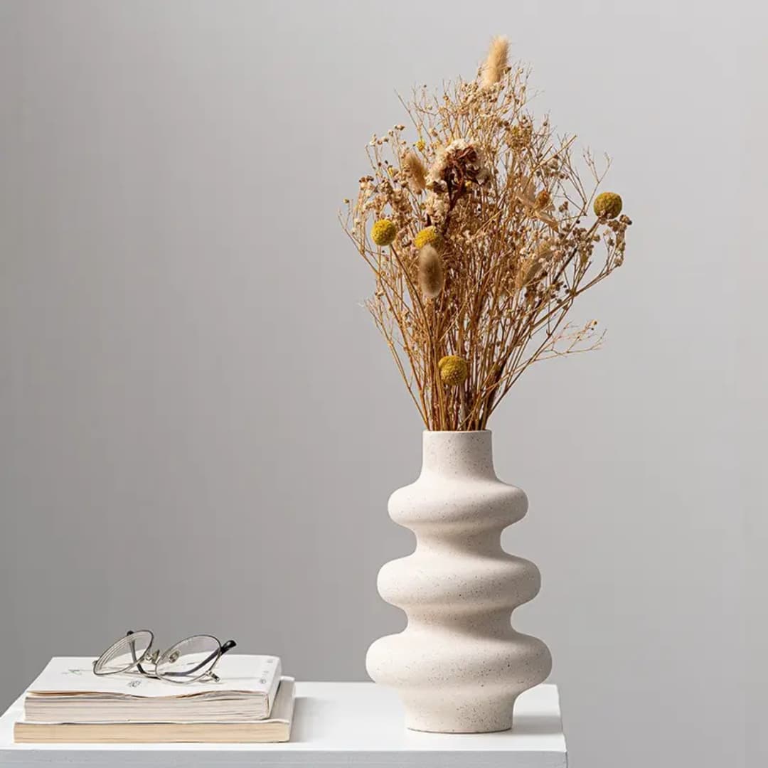 Modern Minimalist Spiral Shaped Home Decorative Flower Vase - Image 2