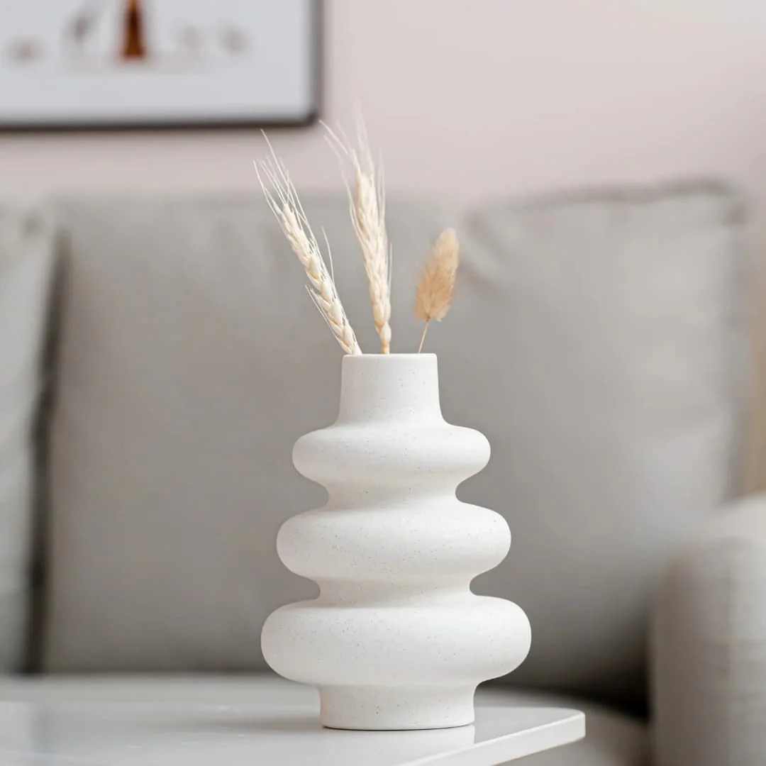 Modern Minimalist Spiral Shaped Home Decorative Flower Vase - Image 3
