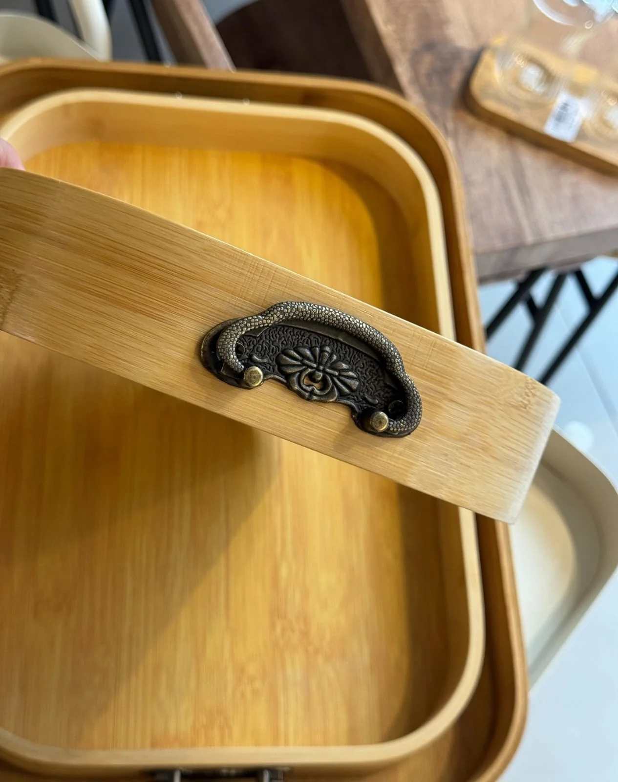 Multi-functional Round Bamboo Serving Trays Wooden Food Trays with Customised Handles – For Home Decor, Breakfast, Tea & Household Use - Image 3